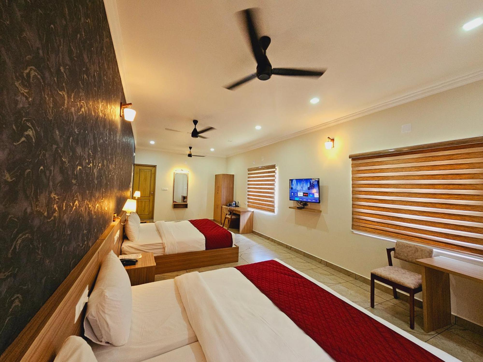 Esaa Airport Hotel Kochi Exterior foto